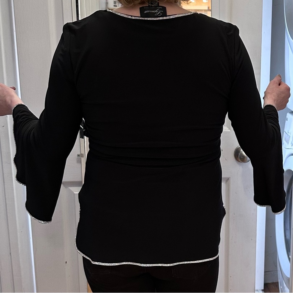 Gorgeous Frank Lyman Design Black Top with Flared Rhinestone Edged Sleeves Sz 10 - Picture 10 of 11